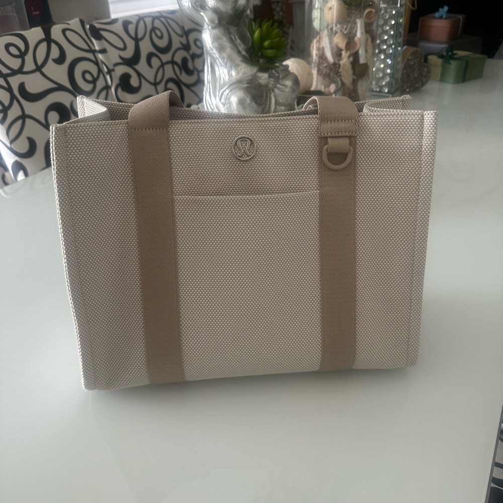 Lululemon Tote Large Cream